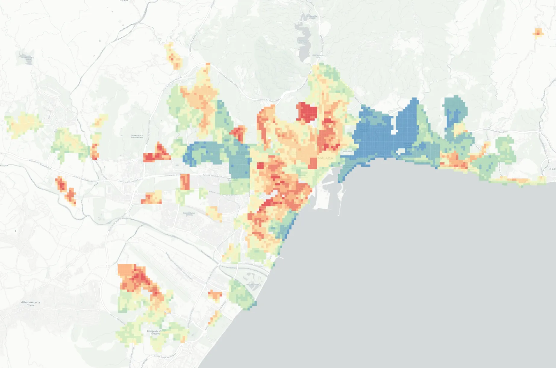 Mapa de prioridad de actuación frente al calor urbano en Málaga con malla de 100x100 metros