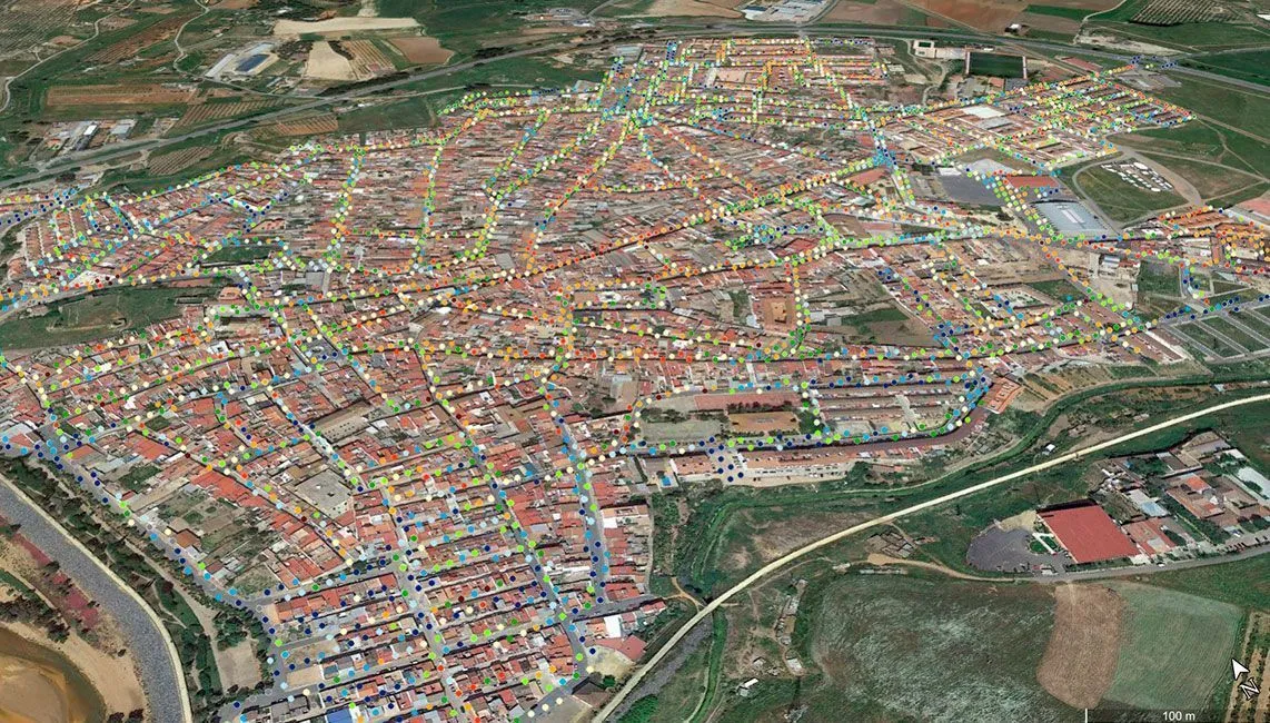 Ejemplo de mapa lumínico con puntos de medida geolocalizados por GPS en las calles de un municipio